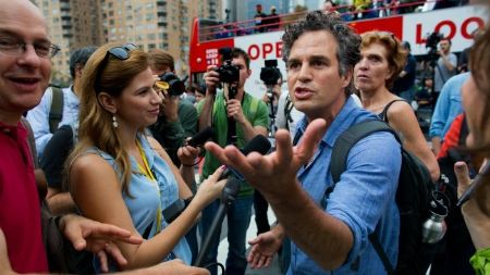Mark Ruffalo speaking with Journalists.